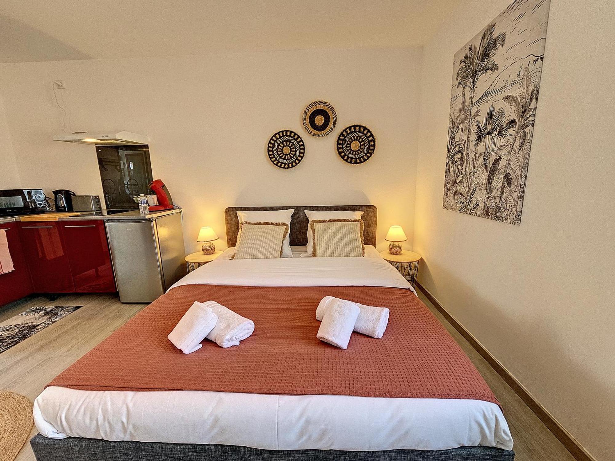 L'Auberge De La Gare, Appartements Tout Confort, Proches Gare Yzeure Exterior foto